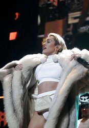 Miley Cyrus - This Biotch needs a rock-hard Penetrate