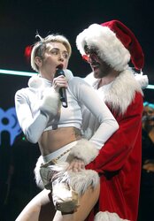 Miley Cyrus - This Biotch needs a rock-hard Penetrate