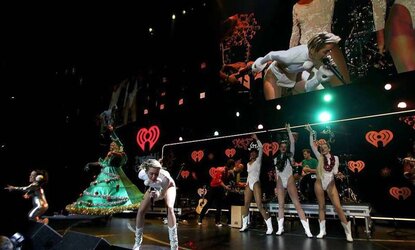 Miley Cyrus - This Biotch needs a rock-hard Penetrate