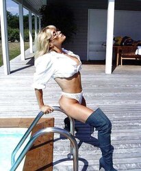 Luxurious Ladies in Shoes