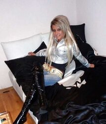Luxurious Ladies in Shoes