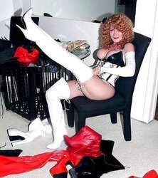 Luxurious Ladies in Shoes