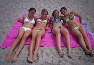SWIMSUIT LOVELIES I