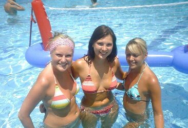 SWIMSUIT LOVELIES I