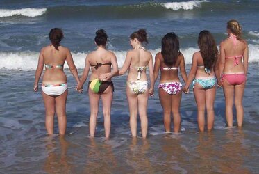 SWIMSUIT LOVELIES I
