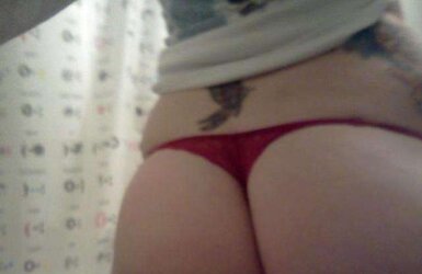 Plumper teenager with cute butt