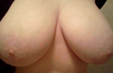 Plumper teenager with cute butt
