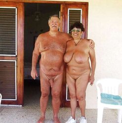 Steamy duo 002.