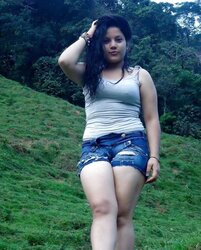 Mas de colegialas caliente posando