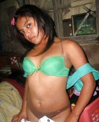 Mas de colegialas caliente posando