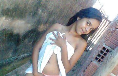 Mas de colegialas caliente posando