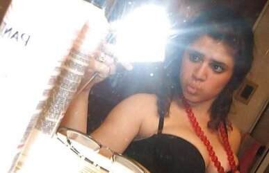 Selfshoot beurette