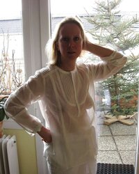 Les salopes ( no hooter-slings )