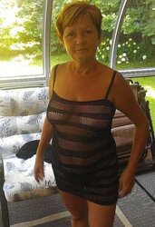 Les salopes ( no hooter-slings )