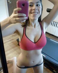 SELFSHOT - BUXOMY GAL