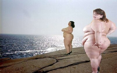 Bare BBWs outdoor (photoshopped)