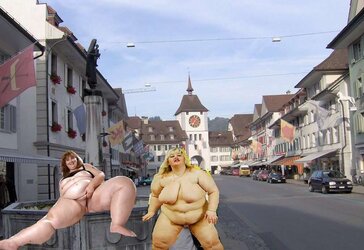 Bare BBWs outdoor (photoshopped)