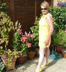 Hotlegs-chubby mature