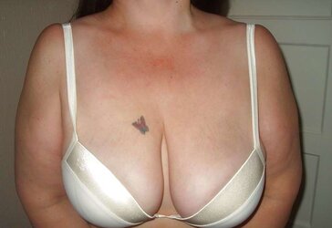 Dame who attempt to seel their brassiere on the internet