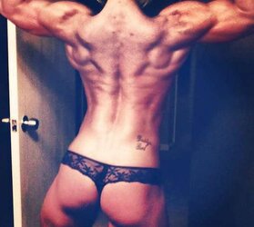BodyBuilding Ass-Crack Adore