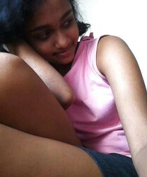 Sri Lankan Facebook chicks