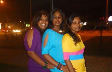 Sri Lankan Facebook chicks