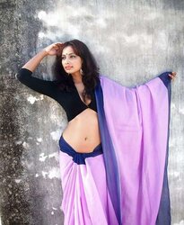 Sri Lankan Facebook chicks