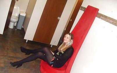 Amateurs in Dark-Hued Tights II