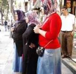 Hijab bum voyeur