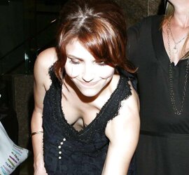 Cool Celebs Nipslip three bu Voyeur TROC