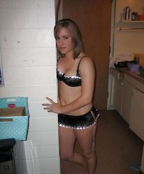 College sweetie gets nude