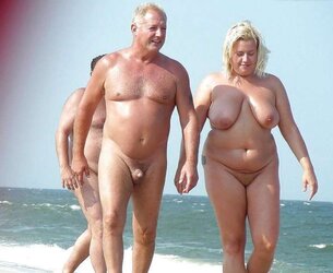 Mature naturist and outdoor (Camaster)