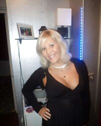 Ma tante, une femme mure tres salope