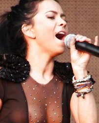 Inna romanian singer