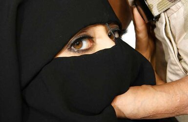 RED-HOT ARAB BEURETTE MUSLIMS LADIES WEARING HIJAB