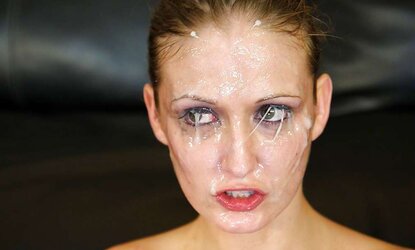 Face penetrate her