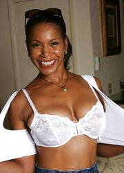 Ebony Mom - Semmie De Suora