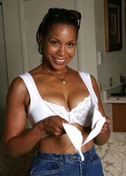 Ebony Mom - Semmie De Suora