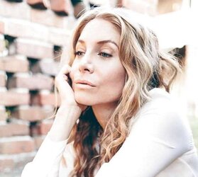 ELIZABETH MITCHELL -- Magazine Scans
