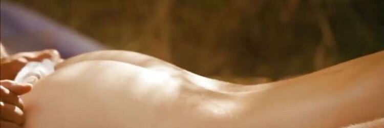 Pauline lefevre bare