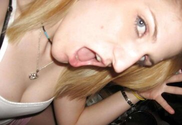 WOOLY TEENAGER SELFPICS