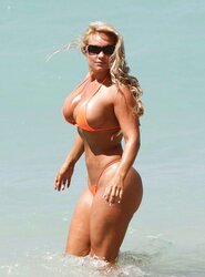 NICOLE AUSTIN COCO (in beach)