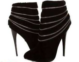 Ultra-Cute high-heeled slippers