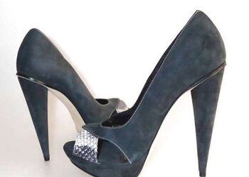 Ultra-Cute high-heeled slippers