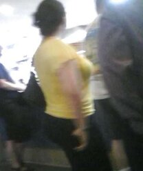 Candid PLUMPER