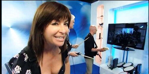 Mature TV Honey-Suzi perry.