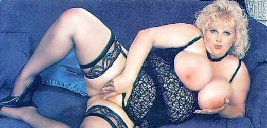 Blondie big-boobed PLUMPER Debbie posing