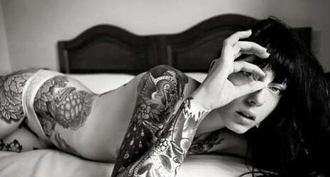 Damsel figures tatted