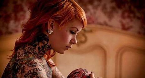 Damsel figures tatted