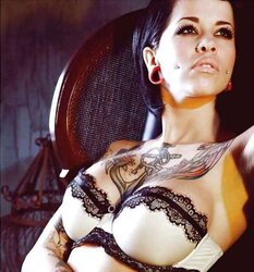 Damsel figures tatted